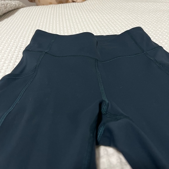 Lululemon Wunder Under SmoothCover Tight w/ Pockets 25" - size 4 - Picture 4 of 8